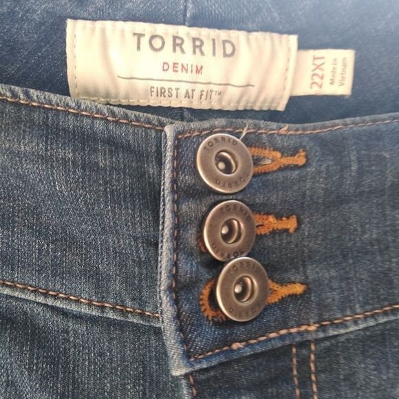 Torrid jeans  - Picture 3 of 3